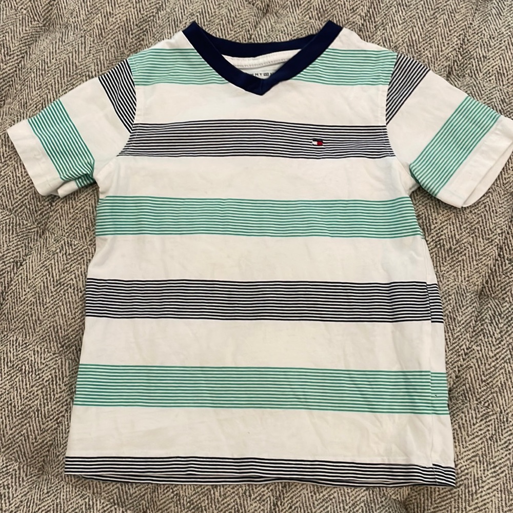 Tommy Hilfiger t-shirt size 3 T